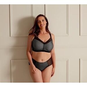 Berlei Women's Beauty Stripe Front Fastening Bra Full Support Non-Wired Bra 46C